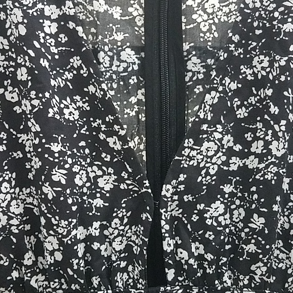 Poppy Long Sleeves Floral Dress - Picture 2 of 8